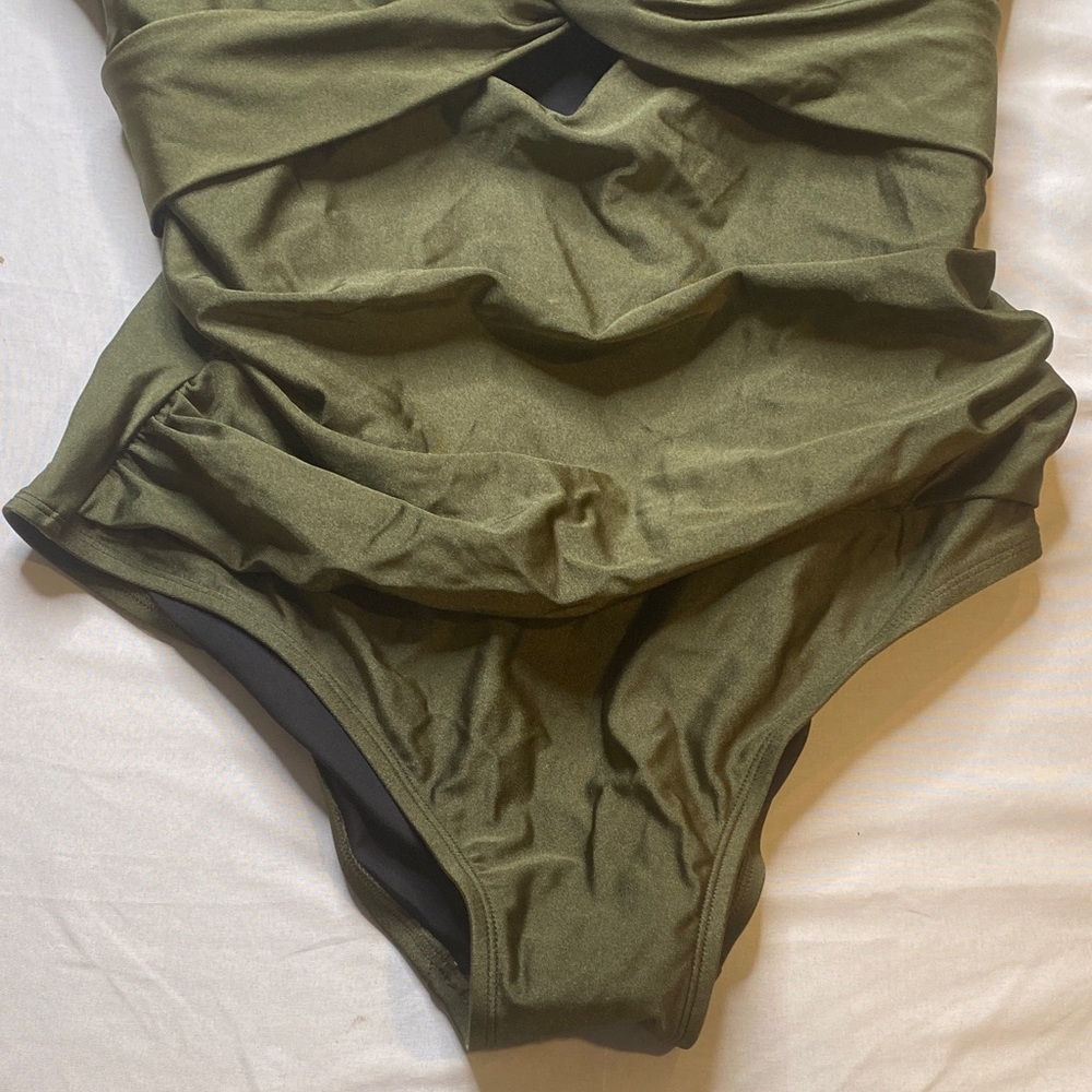 DKNY Women’s Olive Green One‎ Piece Swimsuit Size XXL - Picture 5 of 8